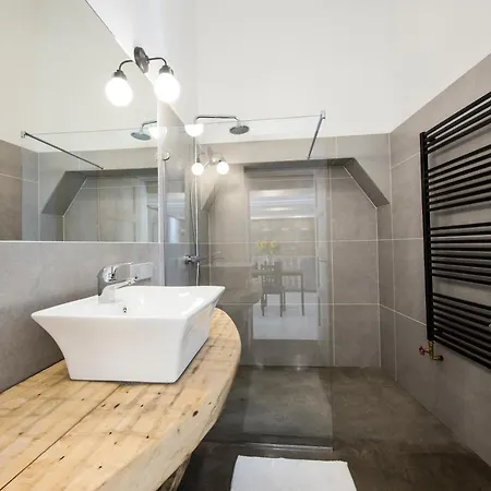 Stylish In The Heart Of Apartamento Riga